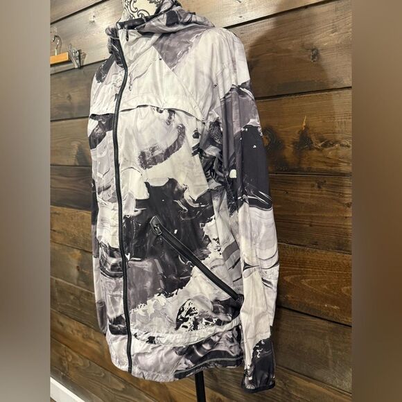 lululemon athletica Black and White wind Jacket - Picture 7 of 9